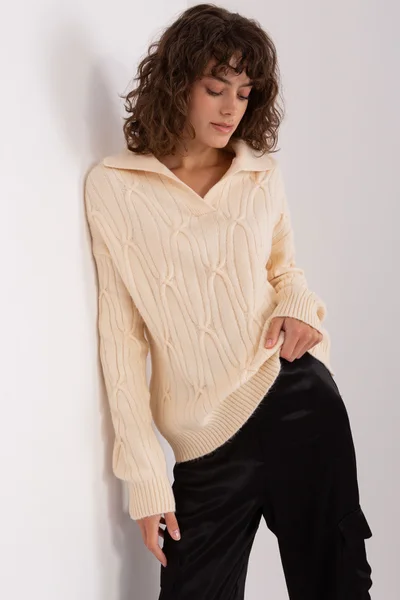 Kostkovaný svetr v béžové barvě s límečkem