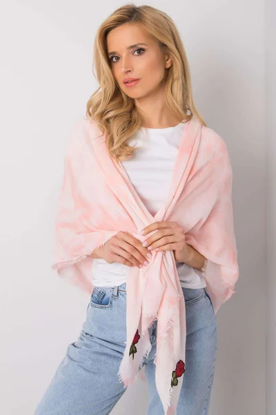 Dámský růžový šátek s barevnými nášivkami FPrice