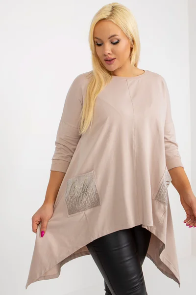 Béžová dlouhá plus size halenka s kamínky Fashionhunters