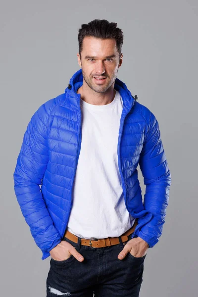 Modrá bunda na zimu s kapucí pro muže od J.STYLE