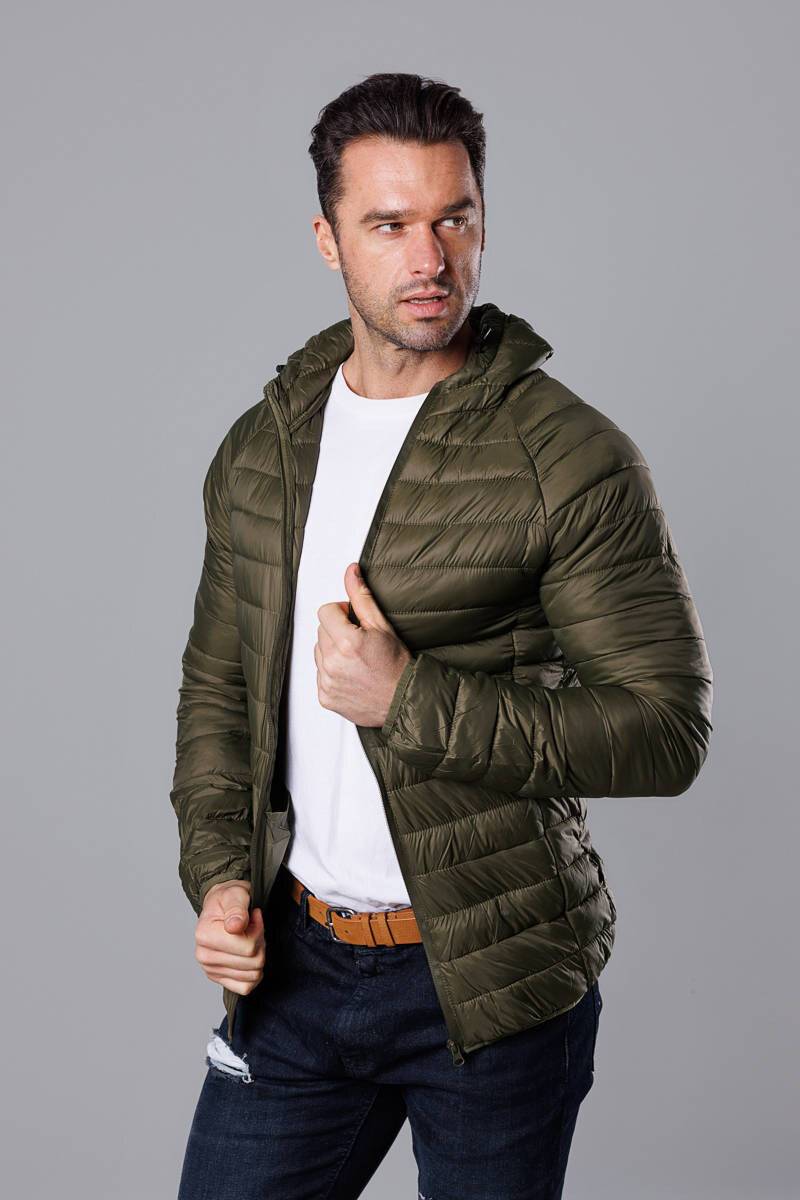 Prošívaná pánská khaki bunda s kapucí od J.STYLE, odcienie zieleni XL i392_21920-44
