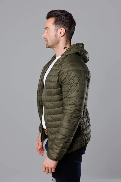Prošívaná pánská khaki bunda s kapucí od J.STYLE