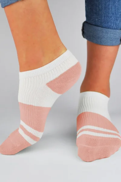 Bavlněné dámské kotníkové ponožky od Noviti