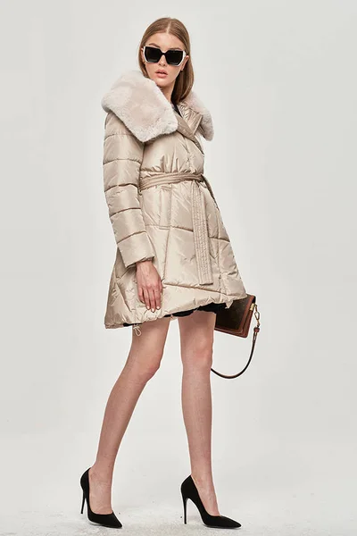 Zimní kabát s kožešinou Ann Gissy - Béžový Péřový Trapéz