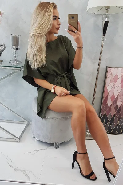 Dámské khaki netopýří šaty s pasem K-Fashion