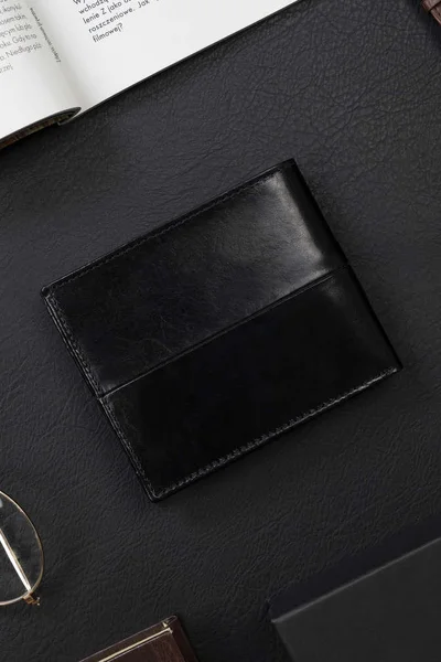 Černá pánská peněženka FPrice s mnoha přihrádkami