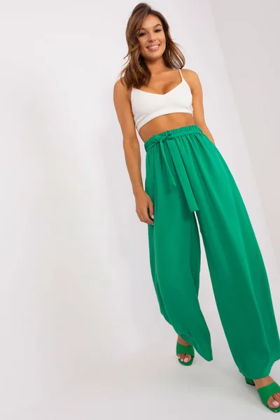 Letní zelené dámské kalhoty OCH BELLA - TW-SP-BI-2086