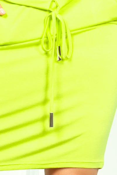 Neonově limetkové sportovní šaty s krátkými rukávy