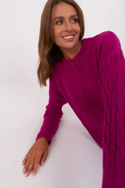 Kostkovaný fialový svetr s kulatým výstřihem - Fialová Kostka