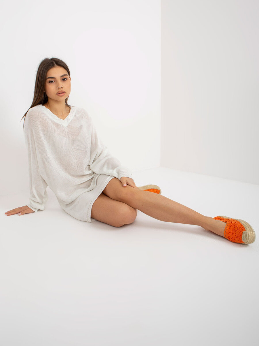 Klasický bílý dámský svetr s dlouhým rukávem - FPrice, jedna velikost i523_2016103364749