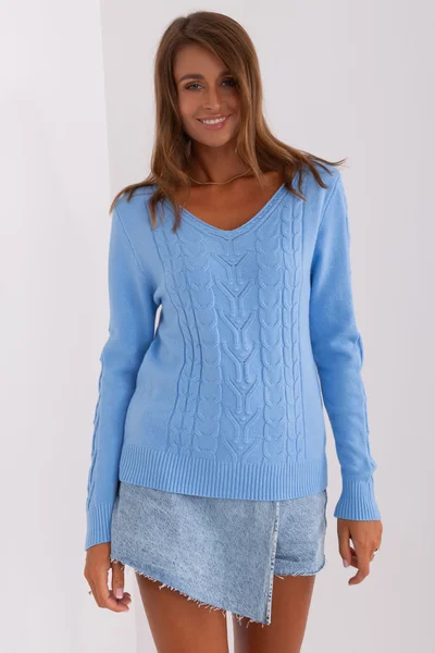 Modrý kostkovaný dámský svetr s výstřihem do V