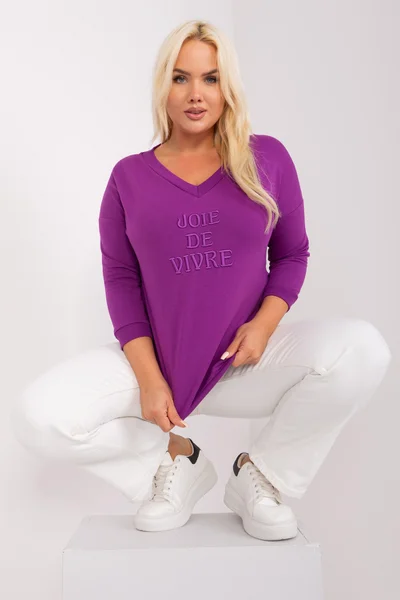 Violetová plus size dámská halenka s nápisem - FPrice