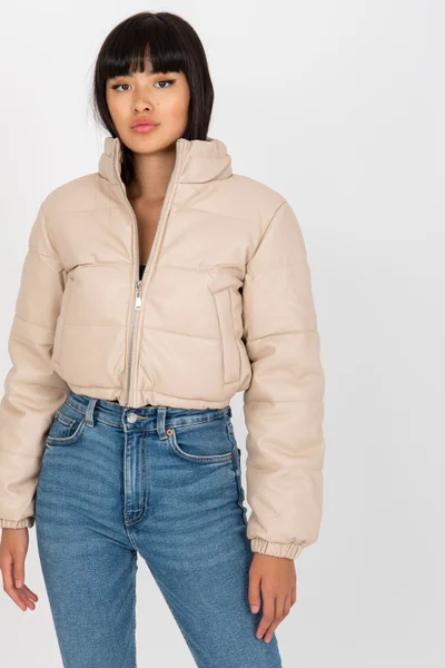 Krátká ekokožená bunda na zimu s prošívaním a zipem pro ženy