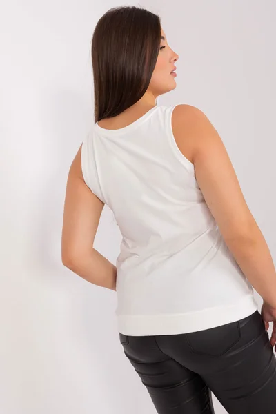 Krémový plus size top s kulatým výstřihem