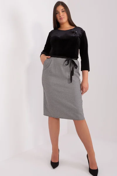 Černé elegantní plus size šaty - LK-SK-506885