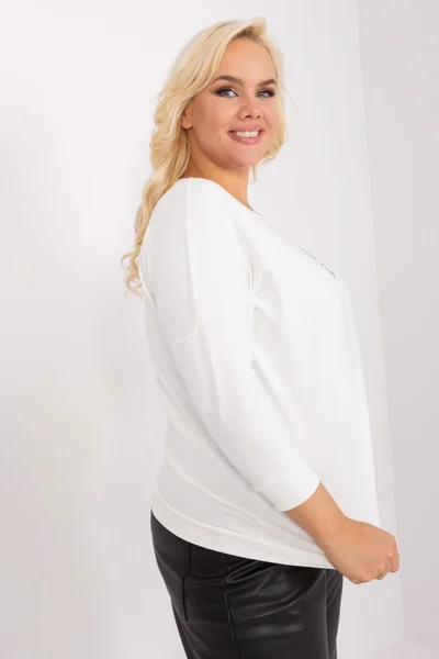 Ecru plus size dámská halenka s nápisy a žebrovanými manžetami