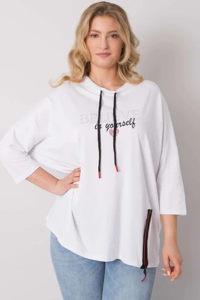 Oversized dámská bílá halenka s lesklými nášivkami Fashionhunters