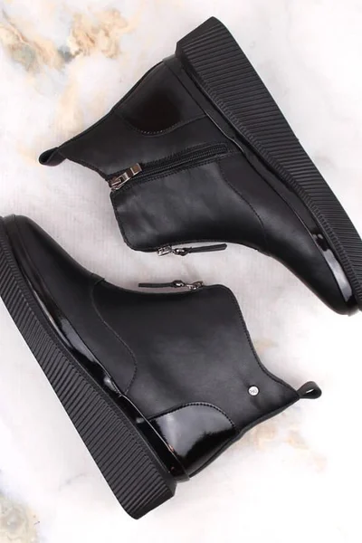 Černé zateplené kožené boty FILIPPO pro ženy