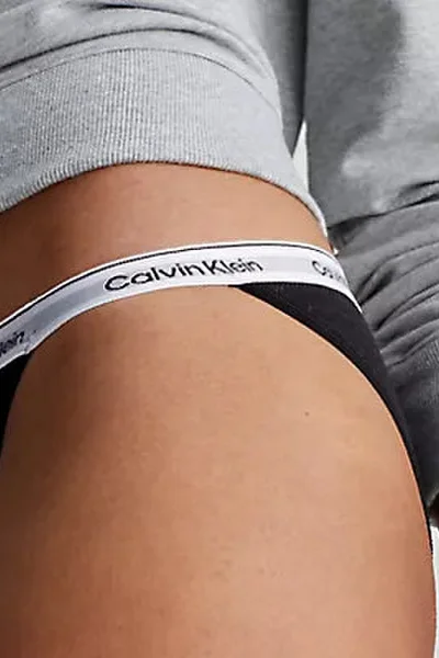 Jarní tanga Calvin Klein - STRING BIKINI