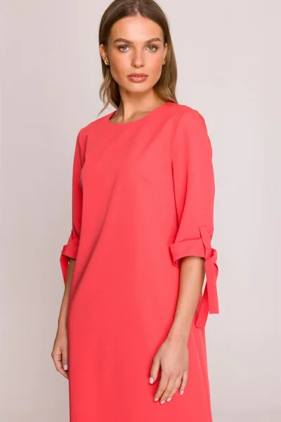 Dámské áčkové šaty s vázáním - korálová - STYLOVE