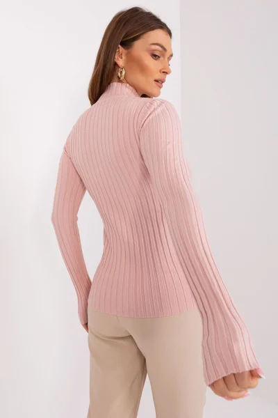 Stylový žebrovaný svetr s nízkým rolákem