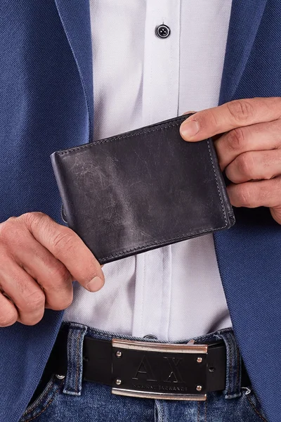 Pánská kožená peněženka s tmavě modrou nášivkou FPrice