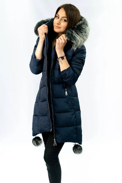 Zimní bunda s prodlouženými boky a kožešinovou kapucí - Modrá Zimnice