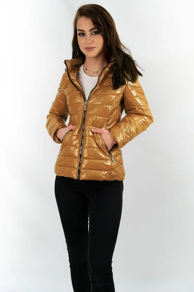 Krátká prošívaná bunda pro ženy v hořčicové barvě s kapucí I3G CANADA Mountain