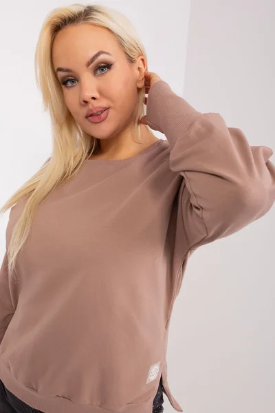 Tmavě béžová dámská plus size halenka s rozparky Fashionhunters