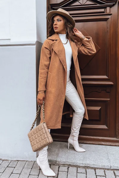 Elegantní dámský podzimní kabát NANCY camel od Dstreet