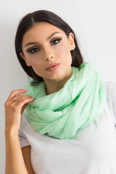 Zářivě zelený šátek s kamínky FPrice