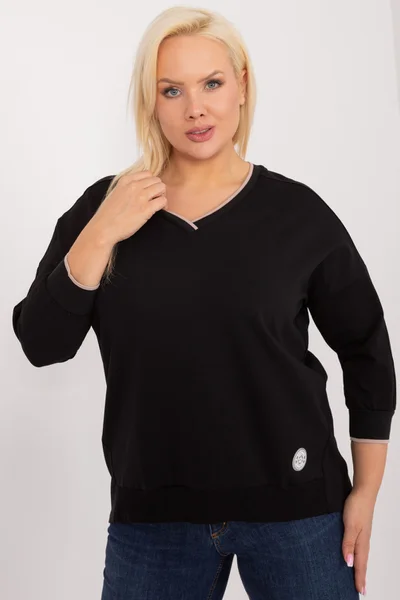 Černá dámská halenka plus size s manžetami Fashionhunters