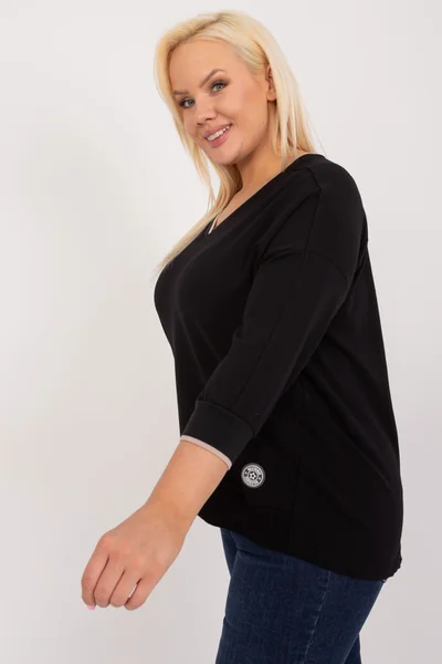 Černá dámská halenka plus size s manžetami Fashionhunters