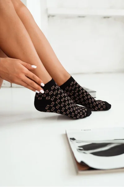 Vzdušné módní ponožky Milena GG Black