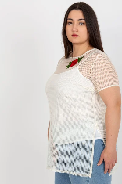 Světle béžová dvoudílná plus size halenka s nášivkou FPrice