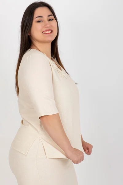 Krátkorukávová plus size béžová dámská halenka FPrice