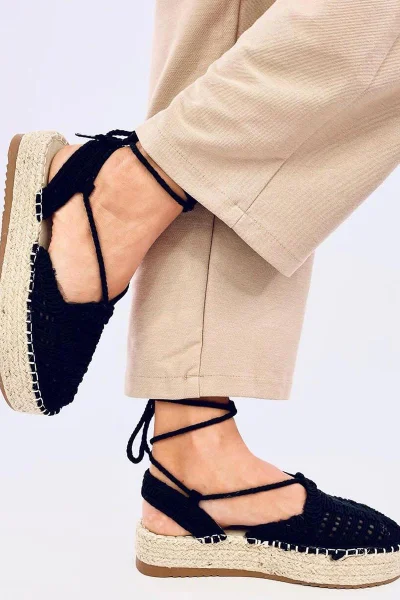 Espadrilky Inello s vázáním a pleteným vzorem