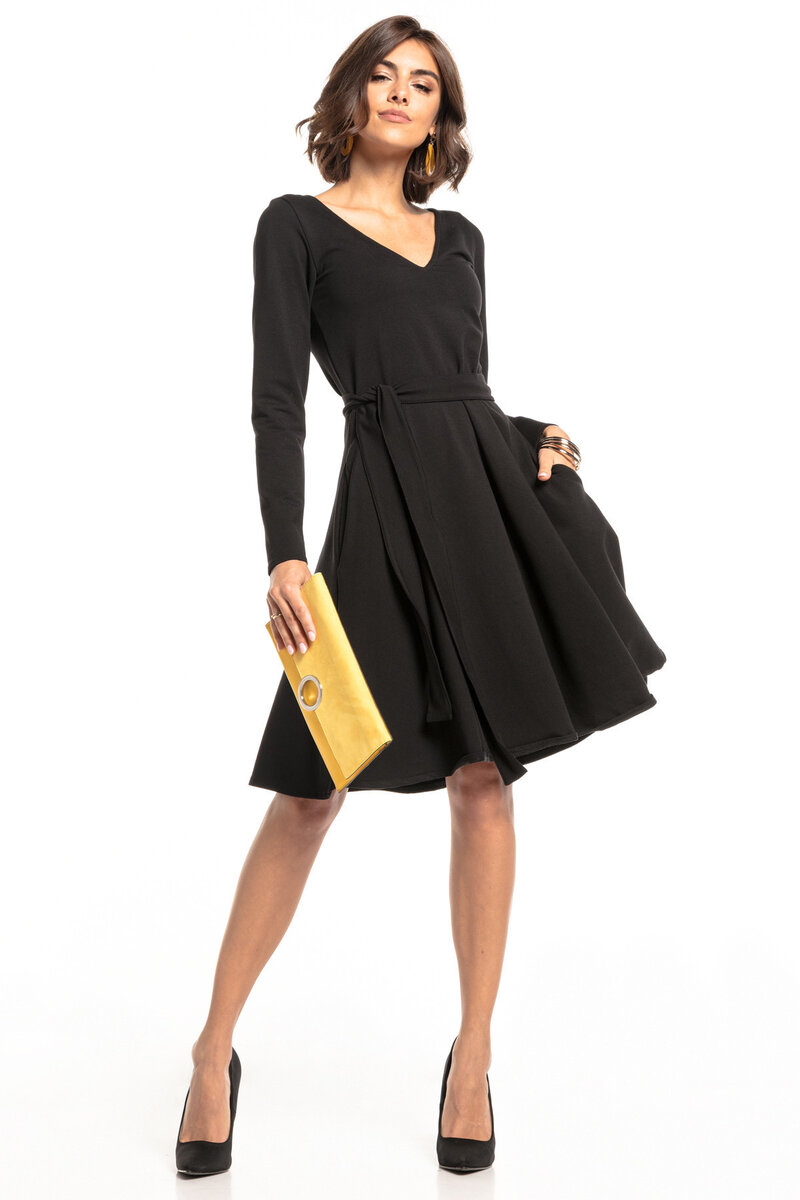 Černé dámské šaty s kapsami - Tessita Výstřih, XS i10_P65735_2:420_