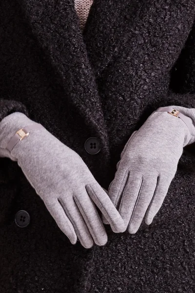 Klasické rukavice v šedé barvě FPrice