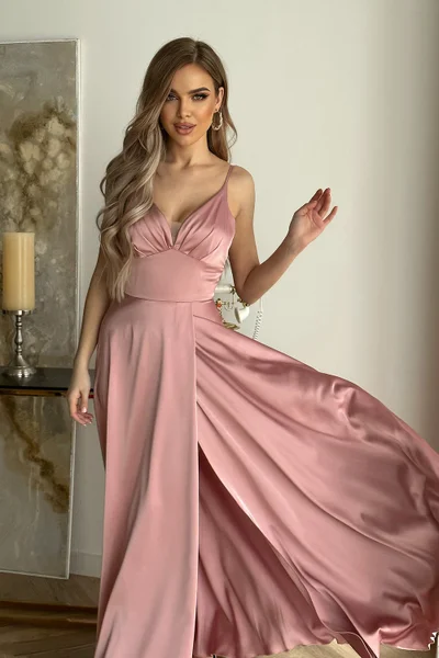 Růžový Saténový Večerní Šaty - Pudrová Krása