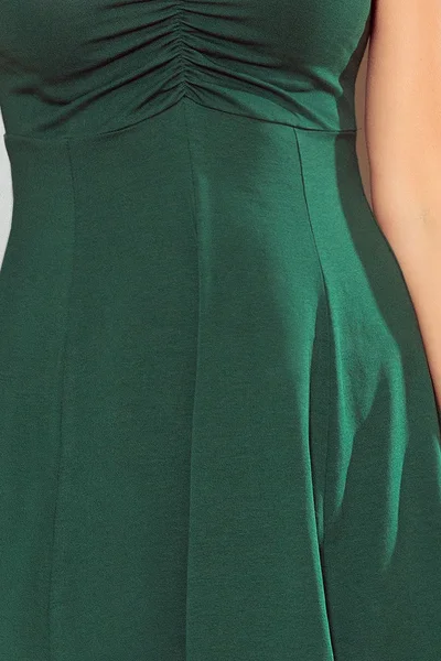 BETTY - Rozšířené dámské šaty v lahvově zelené barvě s dekoltem 2 model 90834