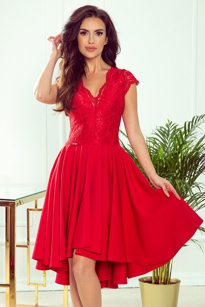 PATRICIA - Červené dámské šaty s delším zadním dílem a krajkovým výstřihem XA66 Numoco, S i367_1439_S