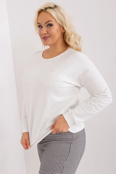 Ecru dámská plus size halenka s nášivkou Fashionhunters