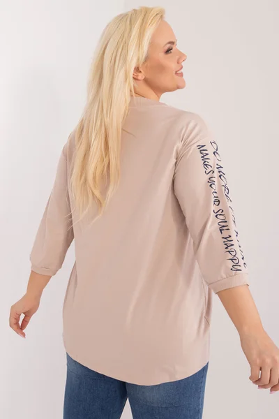 Béžová plus size halenka s nápisy - Fashionhunters