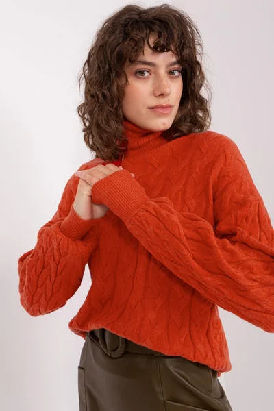 Oranžový rolákový svetr s náplety - Ležérní elegance