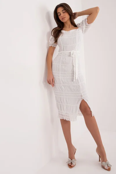Koketní bílé dámské šaty od FPrice