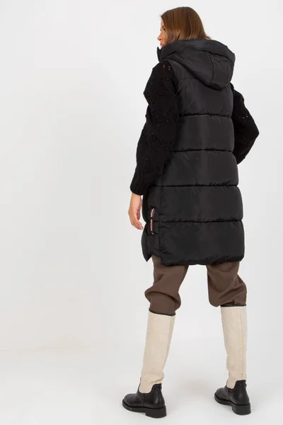 Zimní péřová dámská vesta s kapucí NM