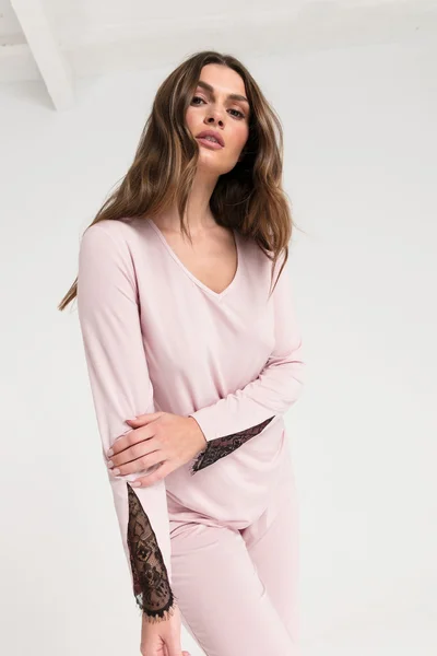 Krajkový pyžamový top v pudrově růžové barvě