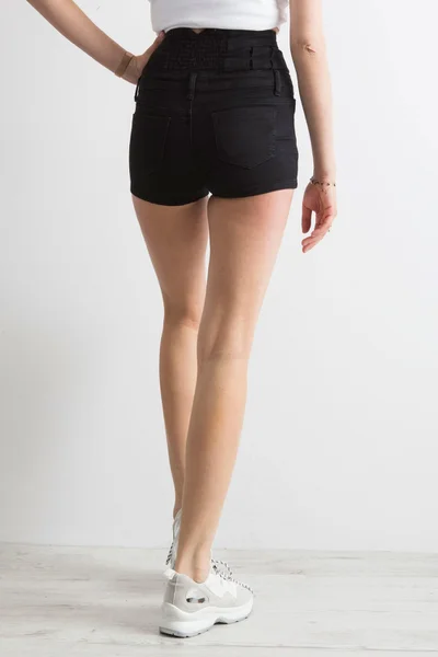 Dámské černé high waist šortky s kapsami Fashionhunters