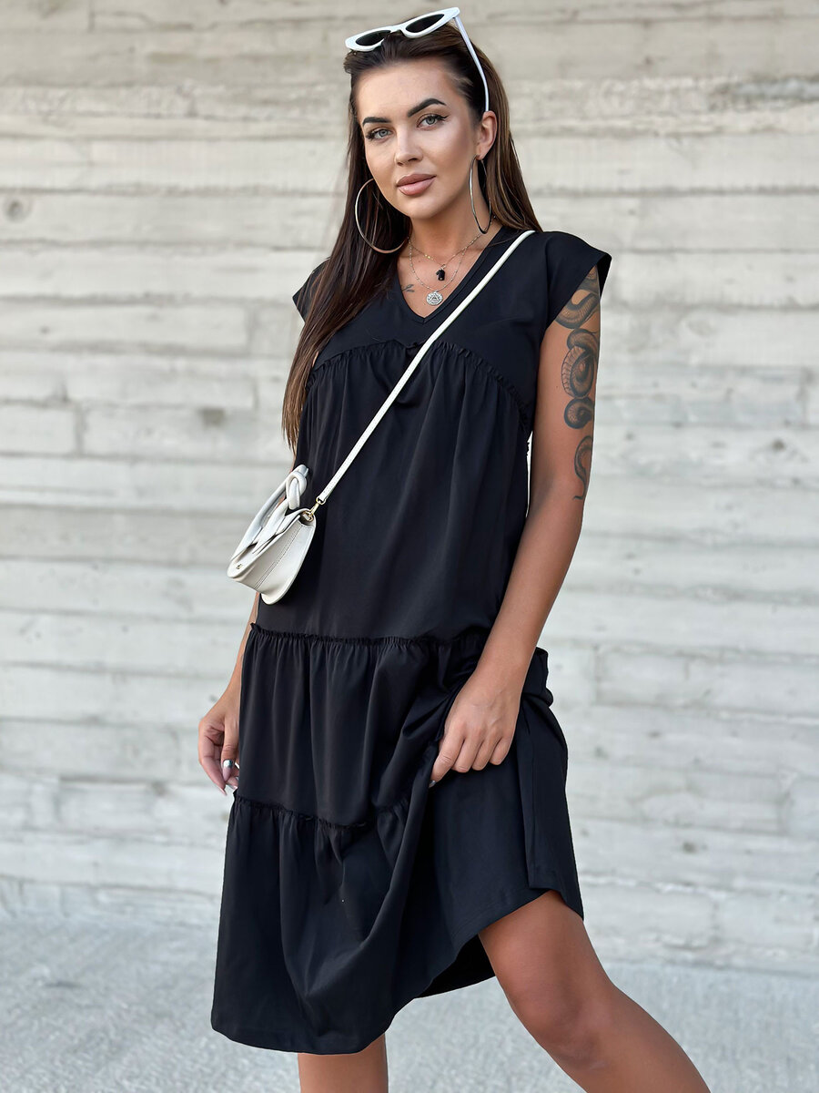 Černé volné šaty s volánkem MAYFLIES - Elegantní TW SK, L i523_2016103435807